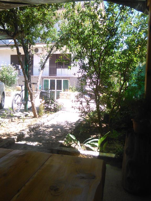 Apartmani Kapitanovic Biograd Na Moru Exterior foto
